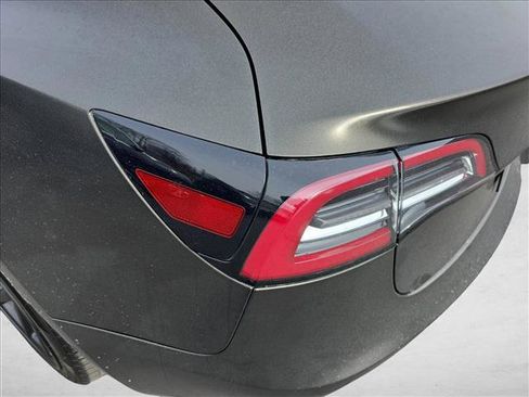 Used 2018 Tesla Model 3 Long Range image 30