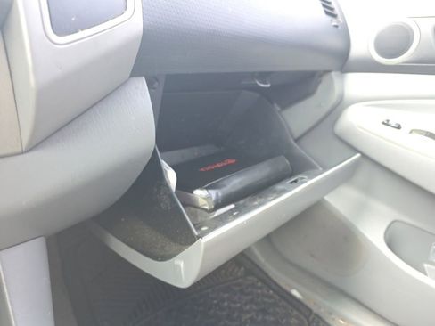 Used 2011 Toyota Tacoma PreRunner image 30