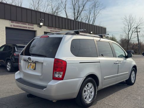 Used 2012 Kia Sedona LX w/ PWR Pkg FWD image 6