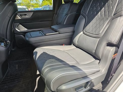 Used 2025 INFINITI QX80 Autograph AWD/4WD image 19