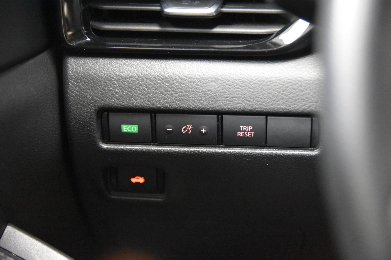 Used 2024 Nissan Sentra SV FWD image 17