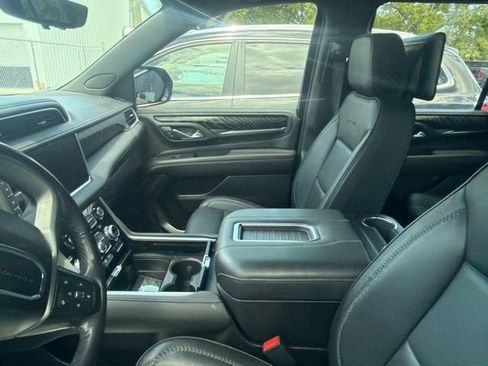 Used 2023 GMC Yukon Denali w/ Denali Reserve Package RWD image 5