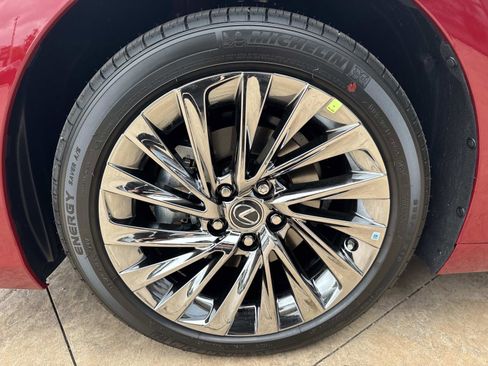 New 2025 Lexus ES 350 Ultra Luxury image 10