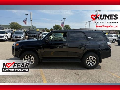 Used 2024 Toyota 4Runner TRD Off-Road Premium image 7
