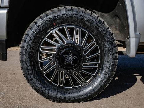 Used 2022 Chevrolet Silverado 3500 LT w/ Convenience Package image 64