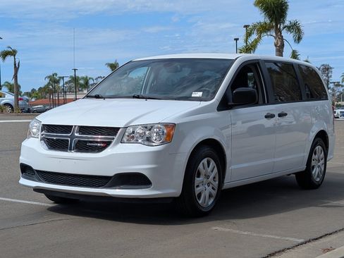 Used 2019 Dodge Grand Caravan SE FWD image 11