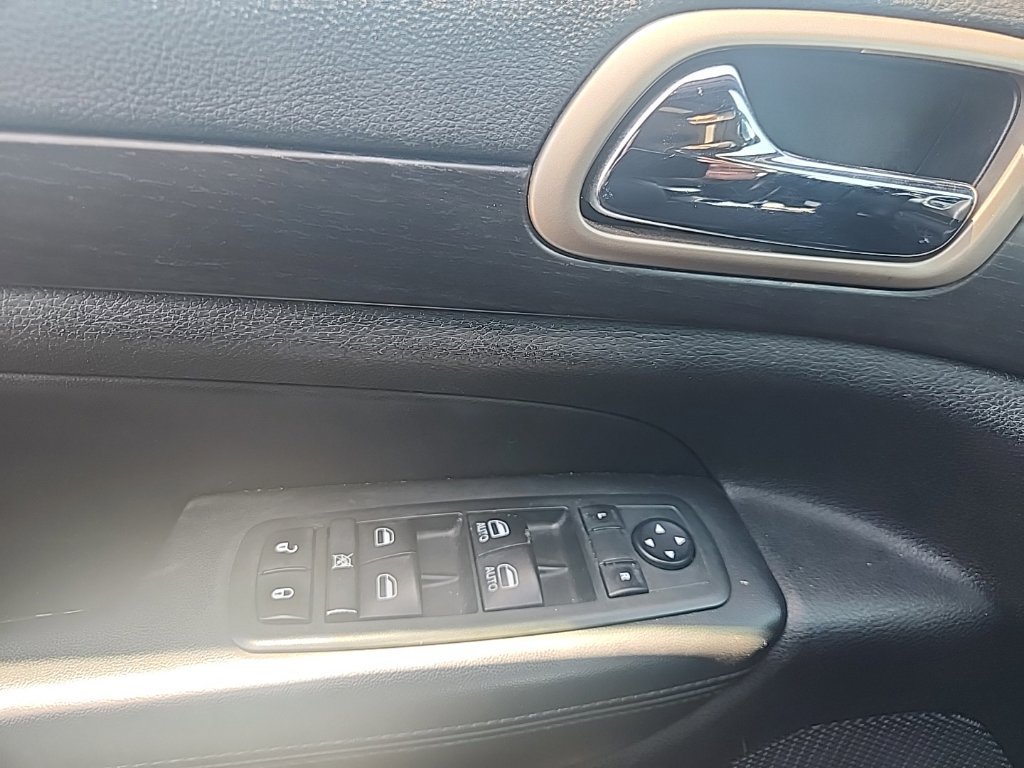 Used 2014 Jeep Grand Cherokee Laredo RWD image 25