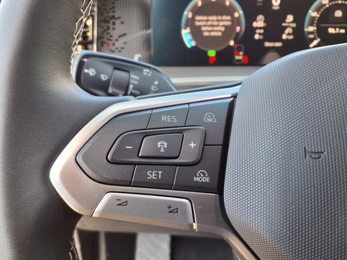 New 2026 Volkswagen Tiguan SE image 24