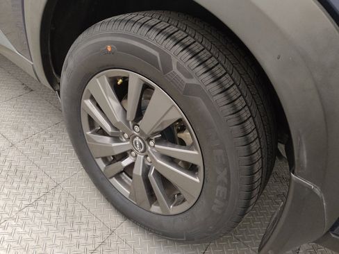 Used 2022 Nissan Pathfinder SV FWD image 31