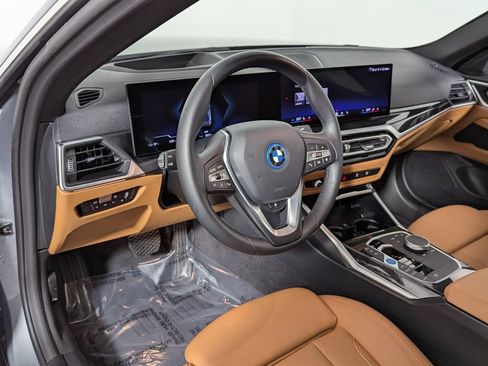 Used 2024 BMW i4 eDrive35 w/ Premium Package RWD image 19
