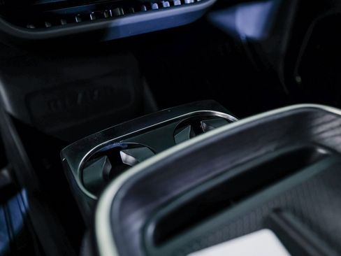 Used 2025 Rivian R1T Adventure image 20