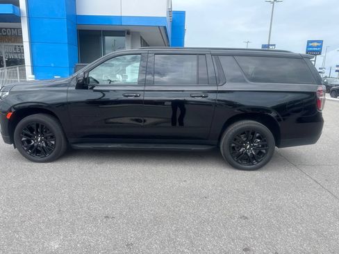 Used 2024 Chevrolet Suburban RST w/ Luxury Package AWD/4WD image 8