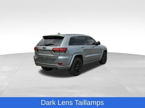 Used 2018 Jeep Grand Cherokee Altitude AWD/4WD image 40