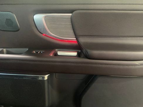 Used 2025 Ford Expedition Max Platinum w/ Platinum Ultimate Package image 23