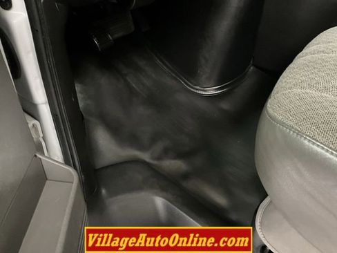 Used 2019 Chevrolet Express 2500 w/ Driver Convenience Package image 18