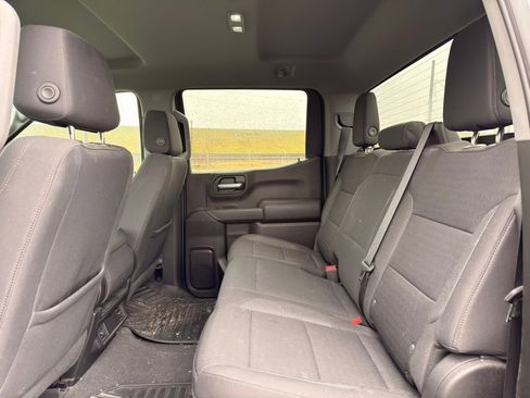 Used 2023 Chevrolet Silverado 1500 Custom image 21