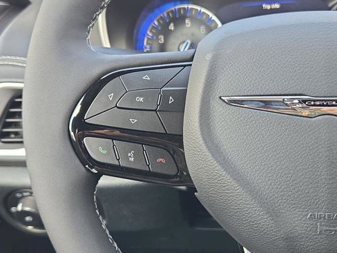 New 2026 Chrysler Pacifica Select image 22