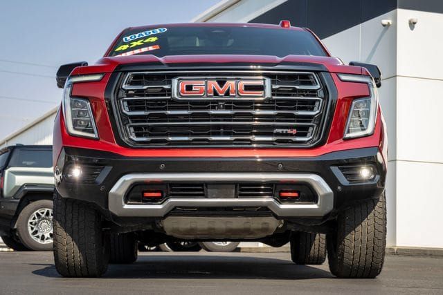 Used 2026 GMC Yukon AT4 w/ AT4 Premium Plus Package AWD/4WD image 69
