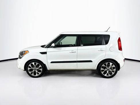 Used 2013 Kia Soul ! w/ Premium Pkg FWD image 4