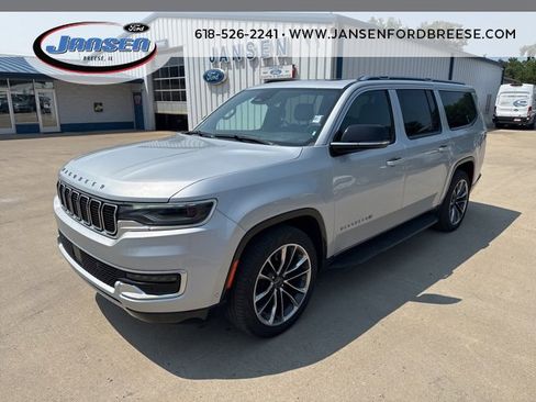 Used 2024 Jeep Wagoneer L Series II w/ Premium Group I image 3