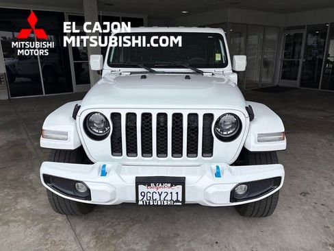 Used 2023 Jeep Wrangler Unlimited Sahara AWD/4WD image 11