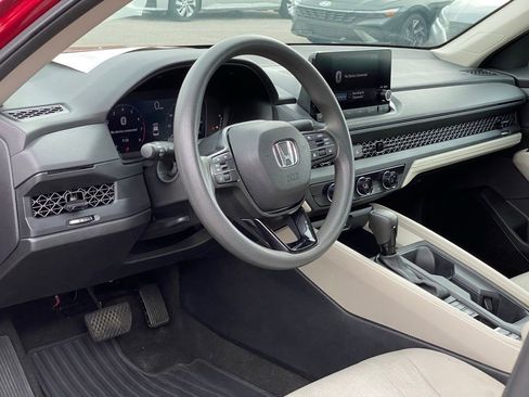 Used 2024 Honda Accord LX image 10