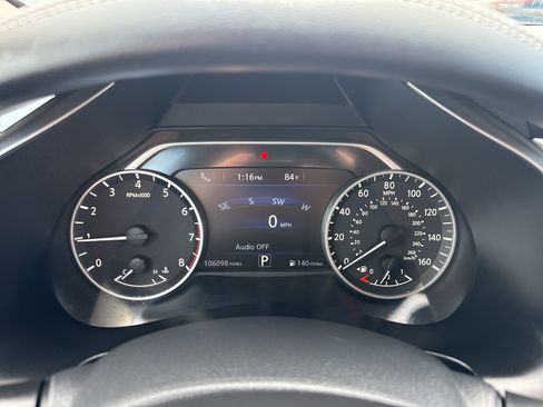 Used 2018 Nissan Murano SV AWD/4WD image 17