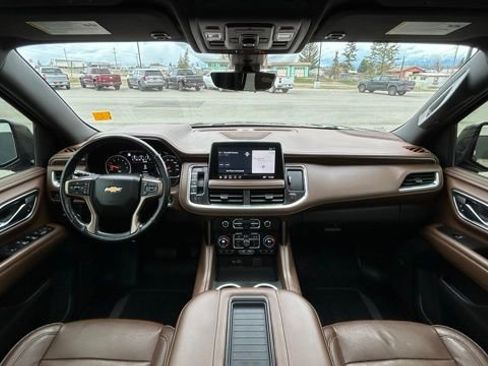 Used 2021 Chevrolet Tahoe High Country w/ Premium Package AWD/4WD image 12