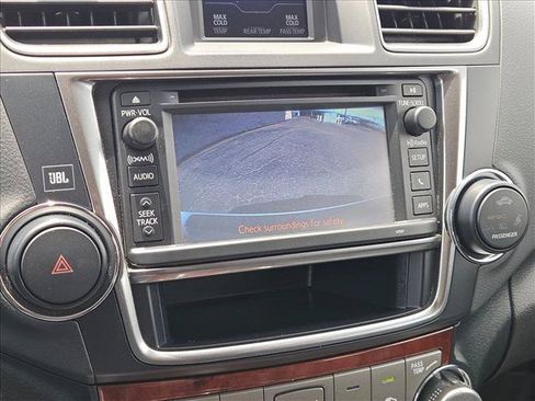 Used 2013 Toyota Highlander Limited FWD image 11