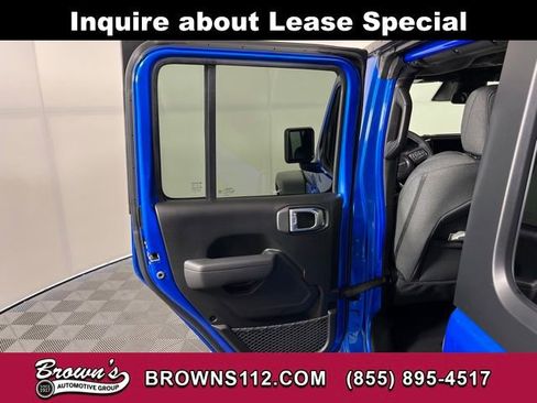 Used 2026 Jeep Wrangler Sport S image 38