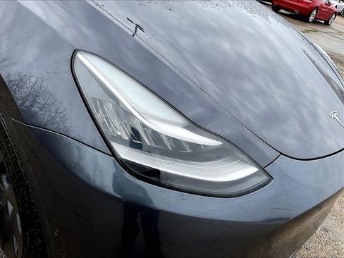 Used 2021 Tesla Model Y Long Range AWD/4WD image 31