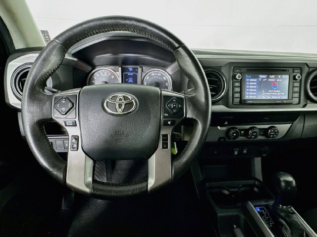 Used 2019 Toyota Tacoma SR5 RWD image 10