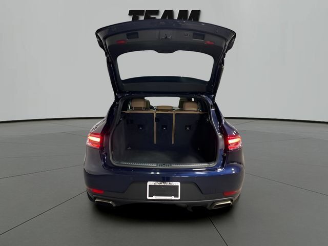 Used 2021 Porsche Macan AWD/4WD image 6