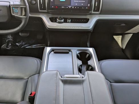 Certified 2025 Ford Expedition Active image 18