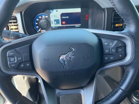 Used 2021 Ford Bronco Badlands image 12