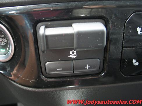 Used 2023 GMC Sierra 1500 Elevation w/ Preferred Package AWD/4WD image 26