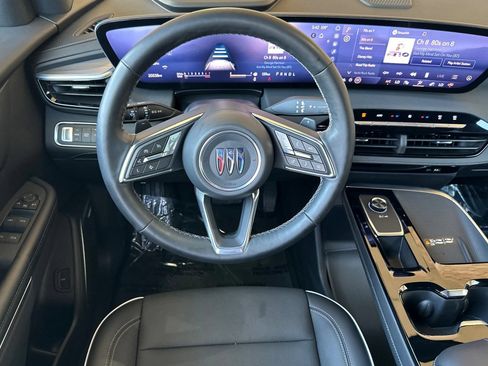 Certified 2025 Buick Enclave Preferred FWD image 15