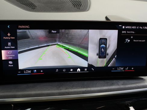 Used 2024 BMW X7 xDrive40i w/ Climate Comfort Package image 67