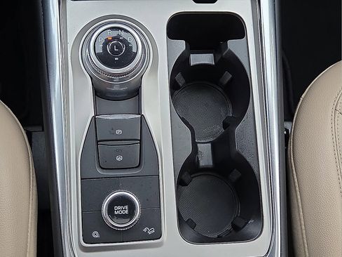 Certified 2022 Ford Explorer Limited w/ Limited Technology Package AWD/4WD image 19