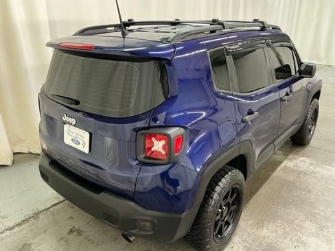 Used 2016 Jeep Renegade Sport w/ Power & Air Group FWD image 3