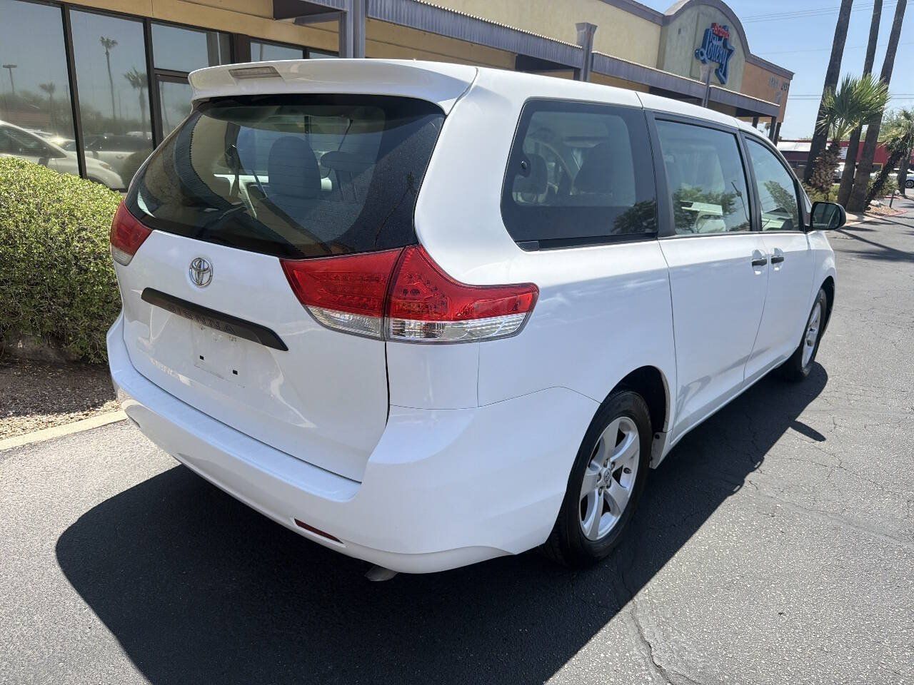 Used 2014 Toyota Sienna L FWD image 12
