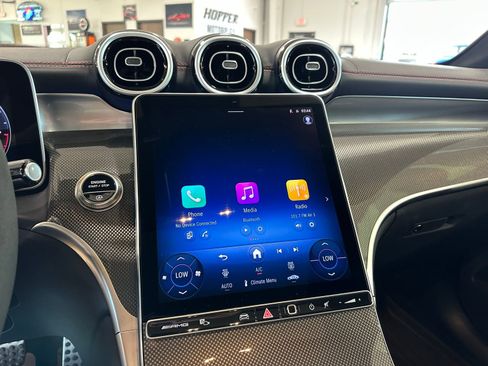 Used 2025 Mercedes-Benz GLC 43 AMG 4MATIC image 26