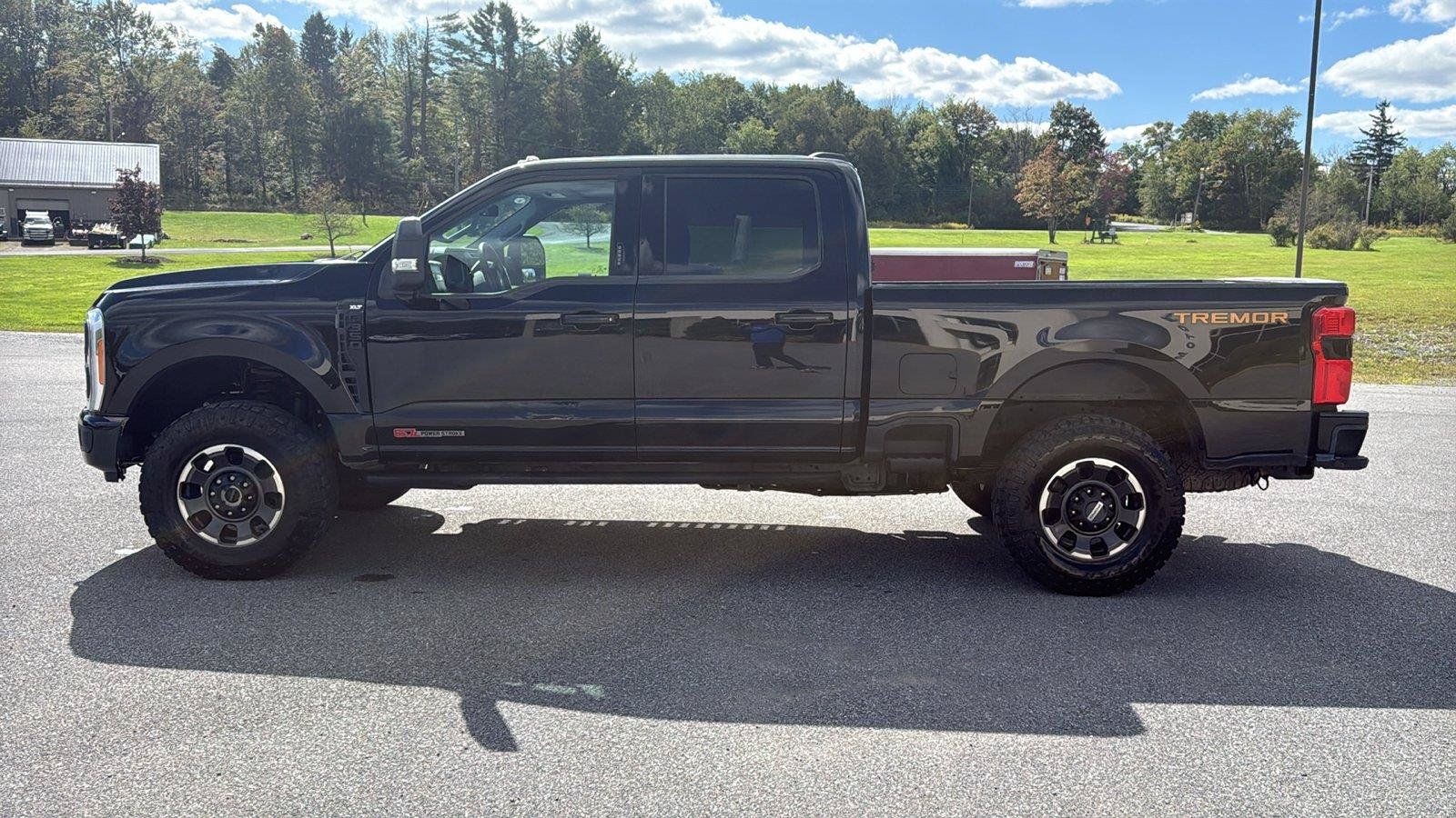 Used 2023 Ford F350 XLT w/ Tremor Off-Road Package AWD/4WD image 6