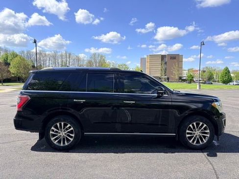 Used 2018 Ford Expedition Limited w/ Equipment Group 301A AWD/4WD image 6