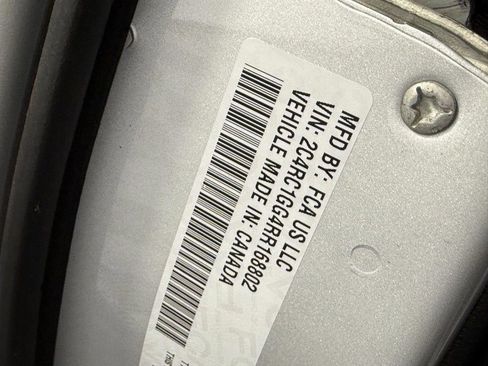 Used 2024 Chrysler Pacifica Limited w/ S Appearance Package image 27