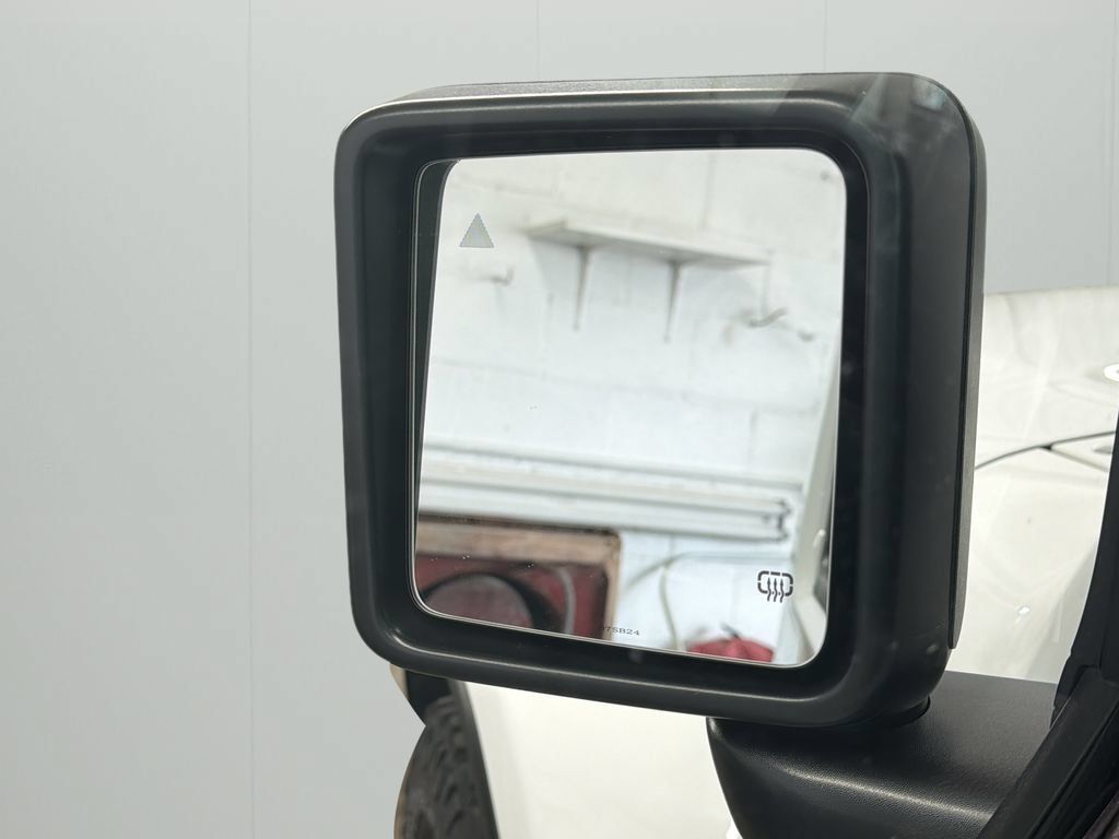 Used 2025 Jeep Gladiator Sport AWD/4WD image 33