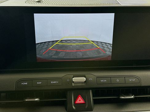 Used 2025 Kia K4 LXS image 23