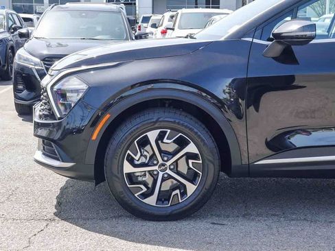 Certified 2023 Kia Sportage EX image 9