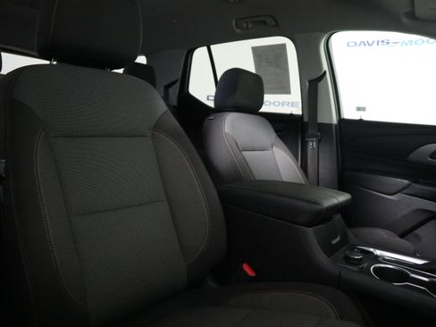Used 2020 Chevrolet Traverse LT FWD image 21