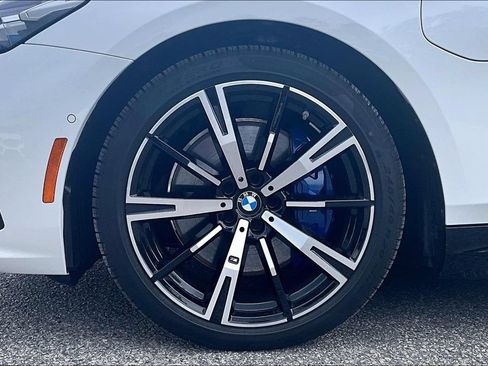 Certified 2026 BMW 550e xDrive AWD/4WD image 32